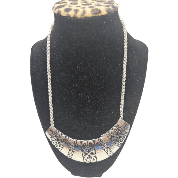 unmarked Jewelry - Vintage Carved Statement Necklace